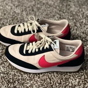 Nike Daybreak Size 6.5